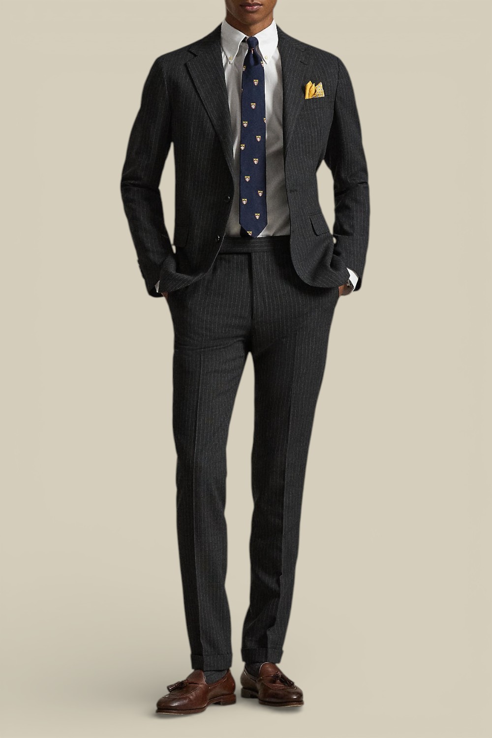 תמונת כל הלוק של חולצות כפתורים ארוכה